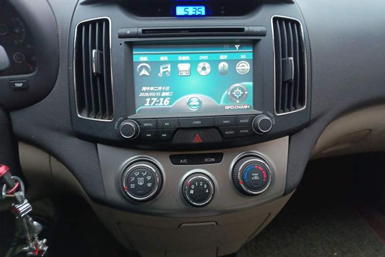 Used Hyundai Celesta 2011 1.6L Automatic Comfort Edition Audio And AC Panel