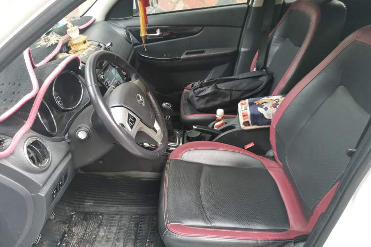 Used HYOSOW S3 2015 1.5L Luxury Model China V Standard
