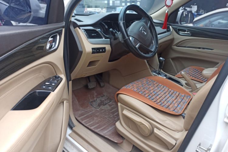 Used Baojun 730 2016 1.8L iAMT Comfort Version 7 Seats
