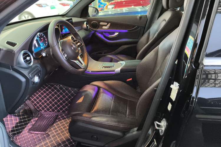 Used Mercedes-Benz GLC 2020 Facelift GLC 260 L 4MATIC Luxury Edition Left Front Seat