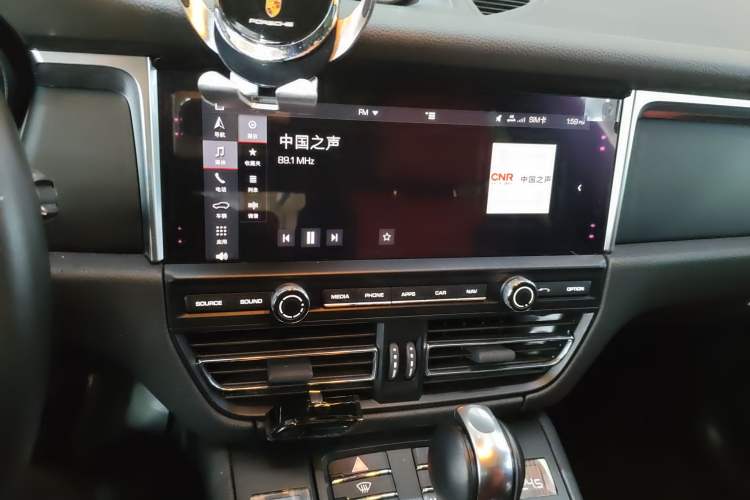 Used Porsche Macan 2018 Macan 2.0T Audio And AC Panel