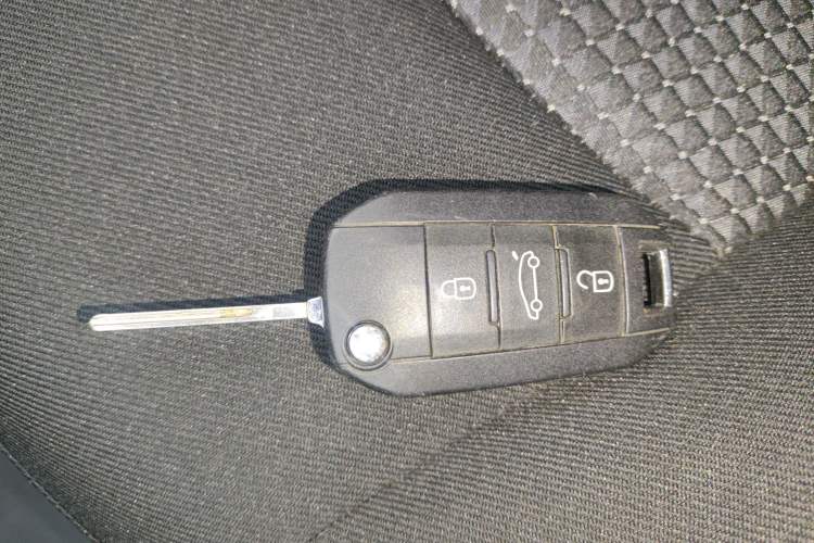 Used Peugeot 301 2014 1.6L Automatic Comfort Edition