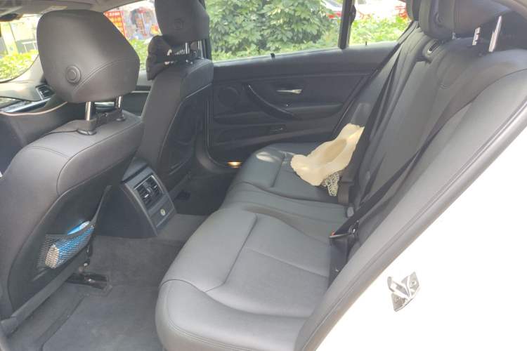 Used BMW 3 Series 2017 320Li Fashion Model Left Rear Seat