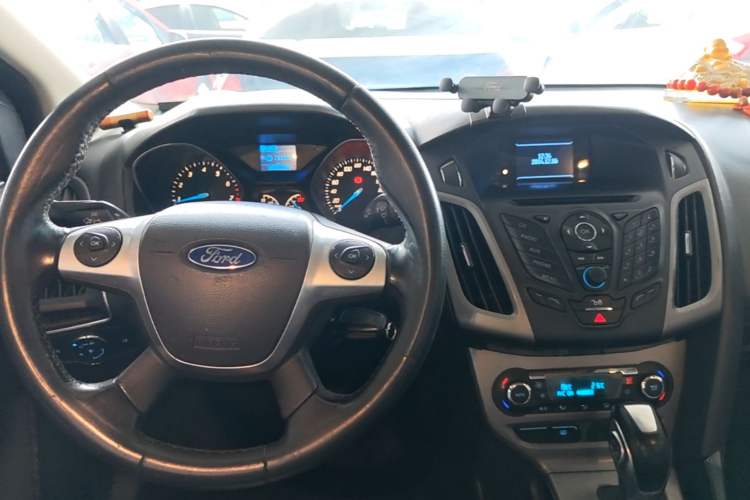 Used Ford Focus 2012 Sedan 1.6L Automatic Fashion Edition
