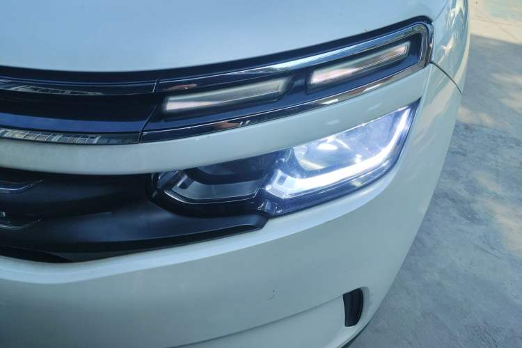 Used Citroen C5 AIRCROSS 2017 350THP Luxury Model Left Front Headlight