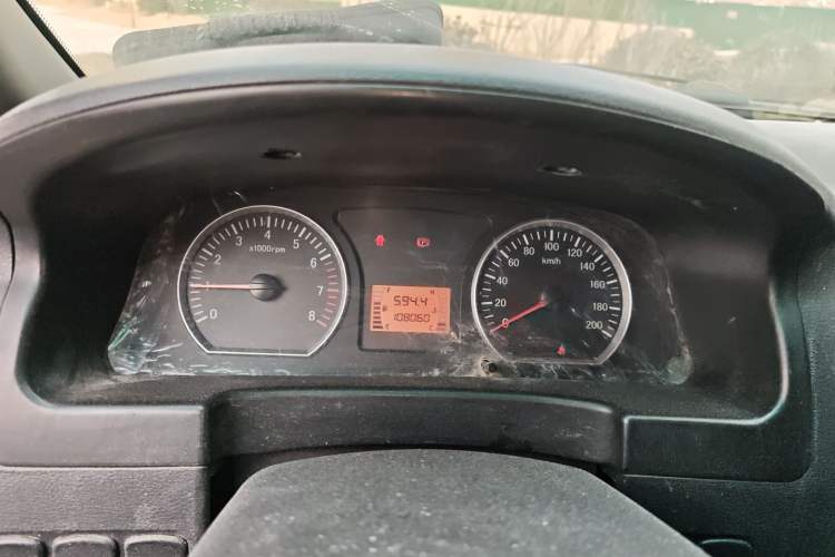 Used FORTHING Lingzhi 2016 M3 1.6L 7-Seater Standard Model China V Emission Standard Instrument Cluster