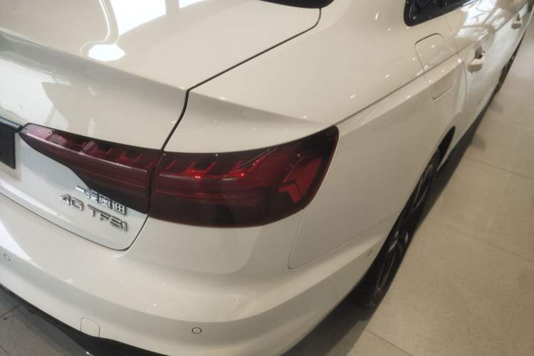 Used Audi A4L 2022 40 TFSI Luxury Dynamic Model