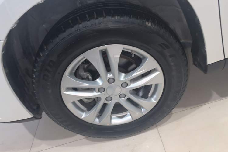 Used Haval M6 2019 1.5T DCT Two-Wheel Drive Elite Version China VI Standard Left Front Wheel Hub