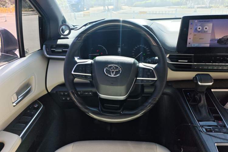 Used Toyota Sienna 2024 2.5L Hybrid Four-Wheel Drive Prestige Edition