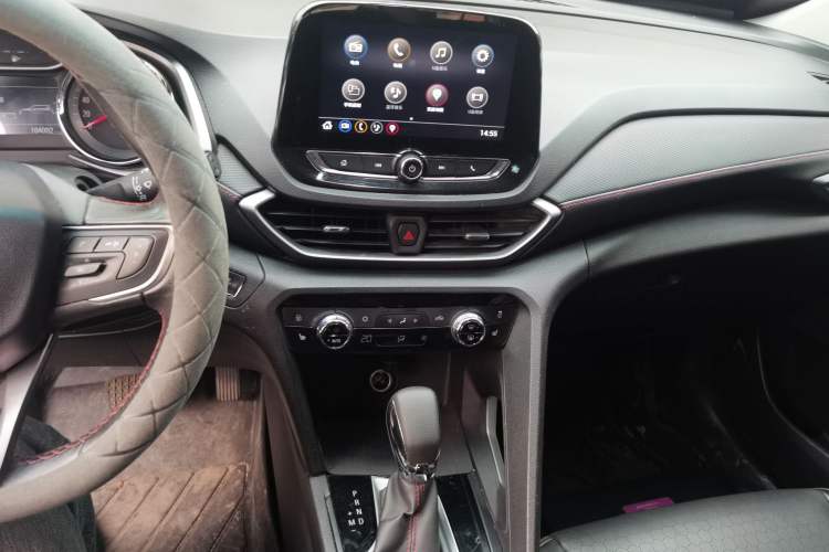 Used Chevrolet Orlando 2018 Redline 530T Automatic Zhaoxiang Edition (5+2 Seating) – China V Standard Audio And AC Panel