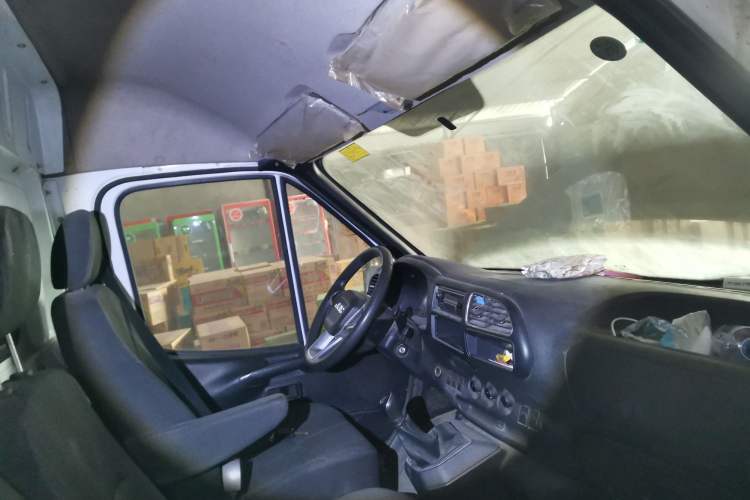 Used JMC Transit 2021 2.8T Space King Taurus Short Wheelbase Mid-Height 3-Seater Diesel Euro VI JX493
