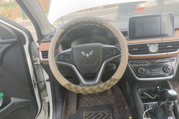 Used Wuling Hongguang S3 2018 1.5L Manual Luxury Model China V Standard
