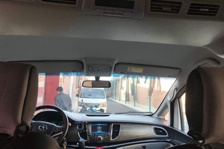 Used JAC Group Refine M5 2013 2.0T Gasoline Automatic Business Edition
