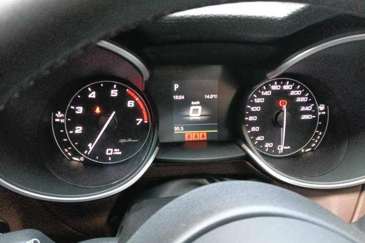 Used Alfa Romeo Stelvio 2017 2.0T 200HP Elite Edition
