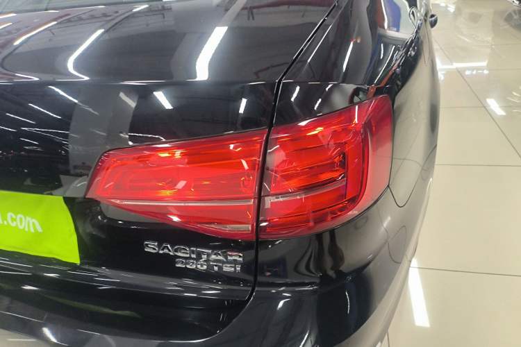 Used Volkswagen Sagitar 2015 230TSI Automatic Comfort Version Right Rear Taillight