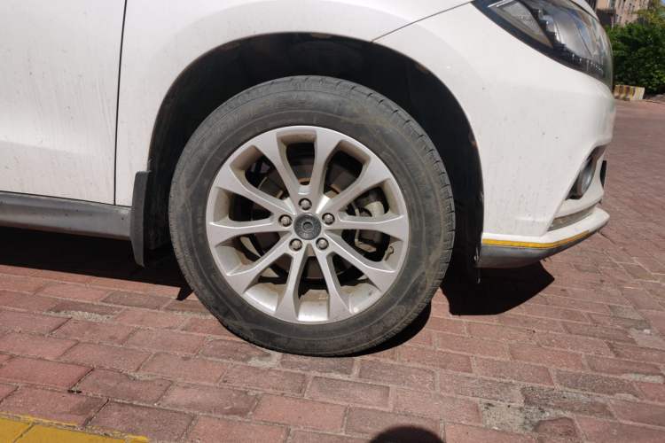 Used Haval H2 2017 Red-Label 1.5T Manual Two-Wheel Drive Luxury Model Right Front Wheel Hub