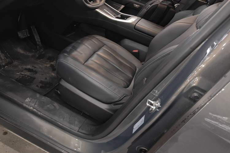 Used ONVO Luxeed L90 2025 Model—Max Six-Seater Version
