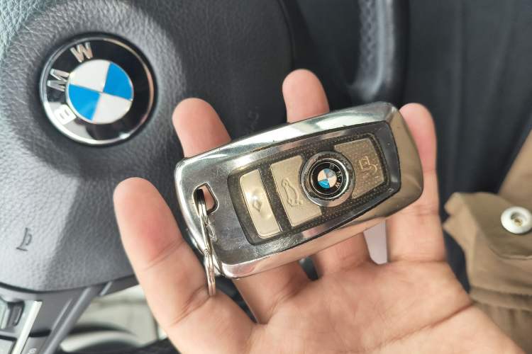 Used BMW 5 Series 2014 525Li Leading Model