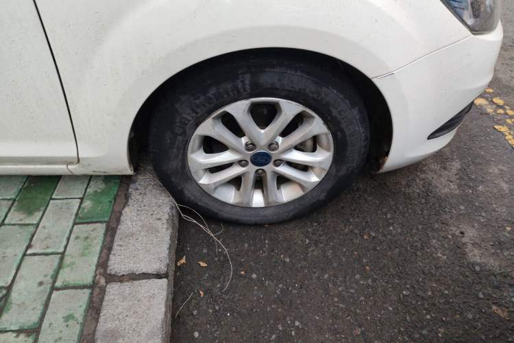 Used Ford Focus 2013 Hatchback Classic 1.8L Automatic Base Model