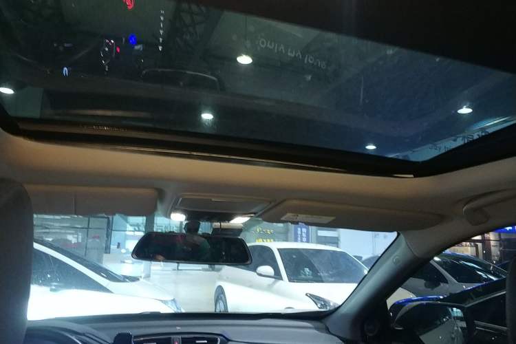 Used Honda CR-V 2019 Brilliant Edition Plus 240TURBO CVT Two-Wheel Drive Fashion Version China VI Emission Standard Headliner