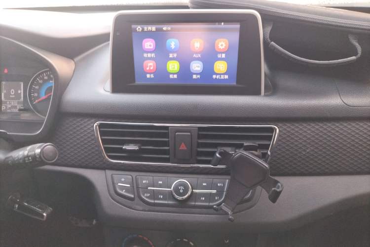 Used Dongfeng Fengon 370 2017 1.5L CVT Fashion Edition 7-Seater