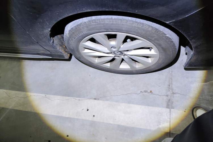 Used Toyota Camry 2023 2.0G Luxury Edition Right Front Wheel Hub