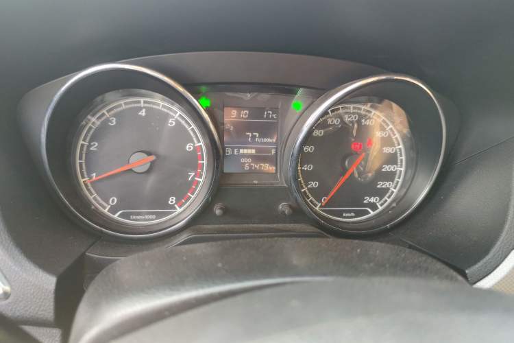 Used Bestune B30 2016 1.6L manual luxury version Odometer Close Up