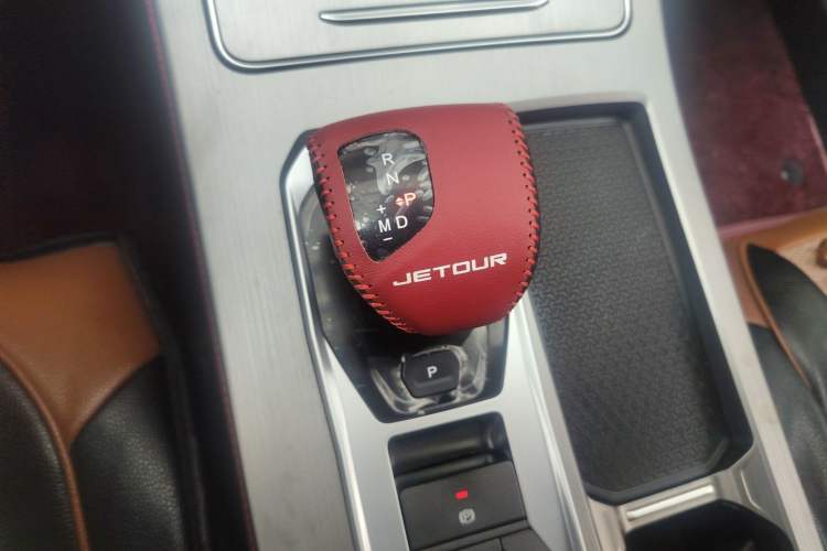 Used JETOUR X70 PLUS 2025 Champion Edition 1.5T DCT Champion PRO 7-Seater Gear Lever