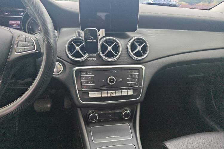 Used Mercedes-Benz GLA 2018 GLA 200 Fashion Model
