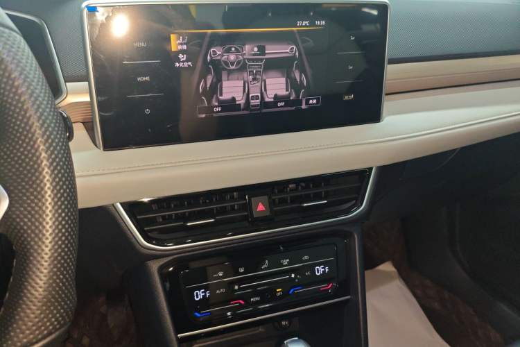 Used Volkswagen Tharu 2023 300TSI Two-Wheel-Drive Moonlight Edition