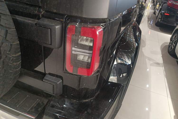 Used BAIC Off-Road BJ40 2024 2.0T Urban Hunter Honor Edition Right Rear Taillight