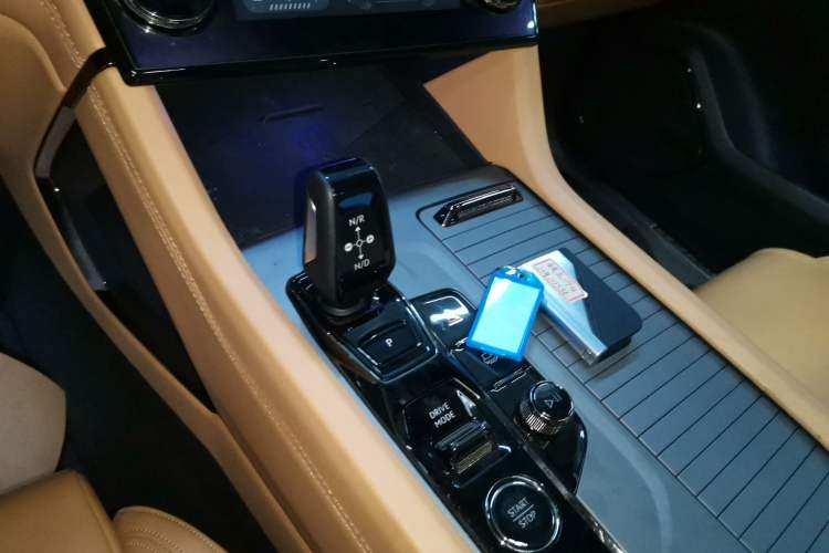 Used Lynk & Co 09 EM-P 2021 2.0T PHEV Halo Six-Seater
