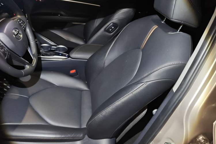 Used Toyota Camry 2021 2.0G Luxury Edition