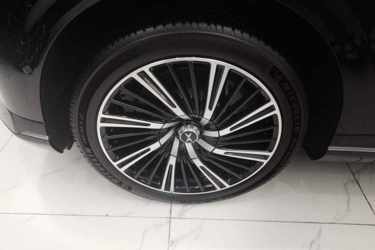 Used XPeng G9 2024 702 Pro Left Front Wheel Hub