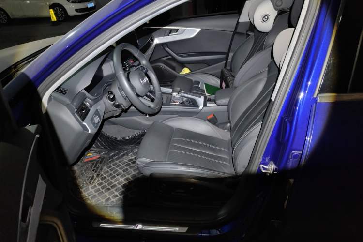 Used Audi A4L 2020 40 TFSI quattro Luxury Dynamic Model Left Front Seat