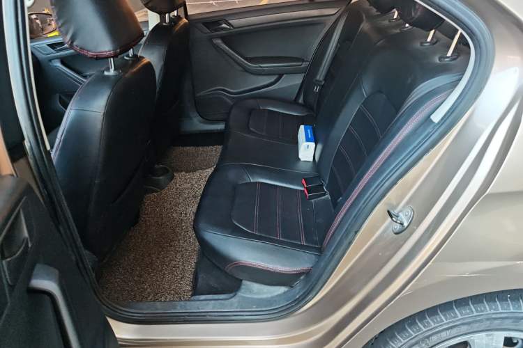 Used Volkswagen Jetta 2013 1.6L Manual Fashion Edition Left Rear Seat