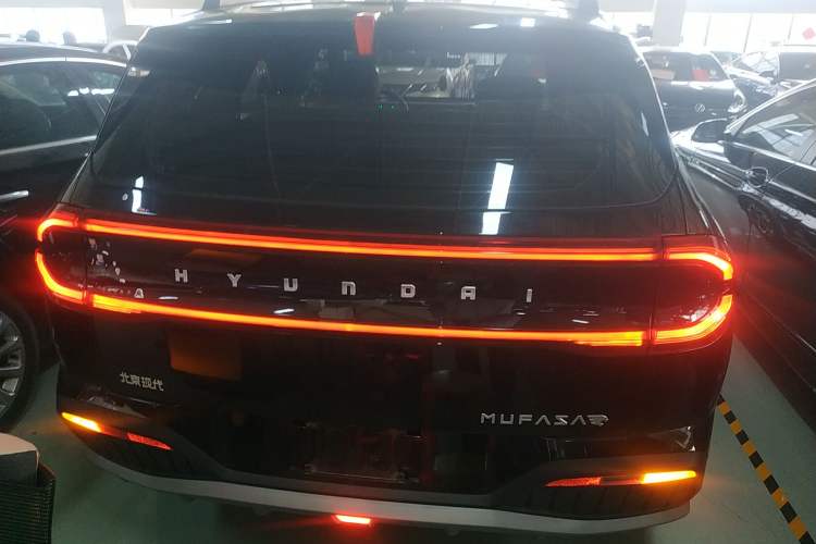 Used Hyundai ix35 2023 Musso 2.0L Deluxe Edition DLX
