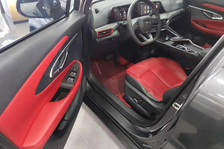 Used Changan UNI-T 2020 1.5T Prestige Version
