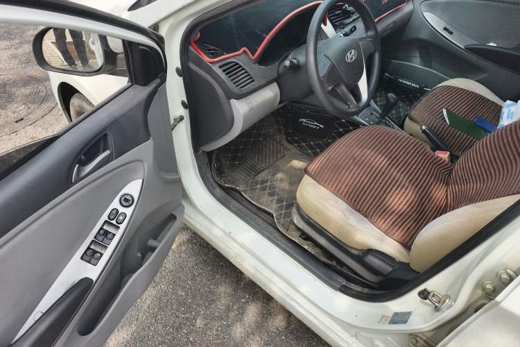 Used Hyundai Verna (older generation) 2014 1.4L Automatic Smart GLS
