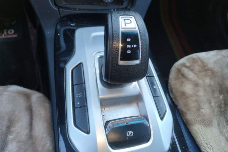 Used Geely Auto Emgrand New Energy 2016 EV Elite Model Gear Lever