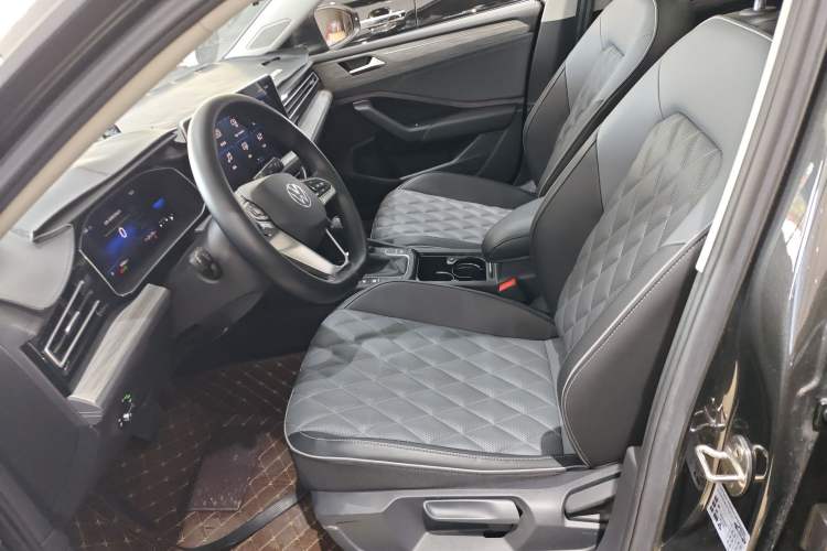 Used Volkswagen Sagitar 2023 300TSI DSG Excellence Edition
