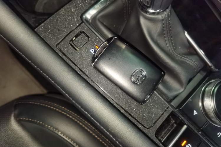 Used Mazda 3 Axela 2021 2.0L Automatic Zhiya Edition Vehicle Key