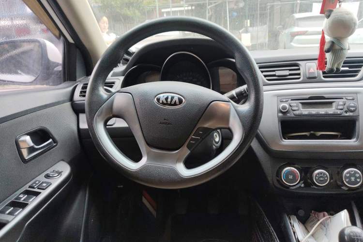 Used Kia K2 2015 Sedan 1.4L MT GLS
