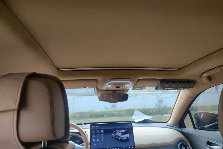 Used Denza N8 2023 Four-Wheel Drive Ultra-Hybrid Flagship Seven-Seater Version
