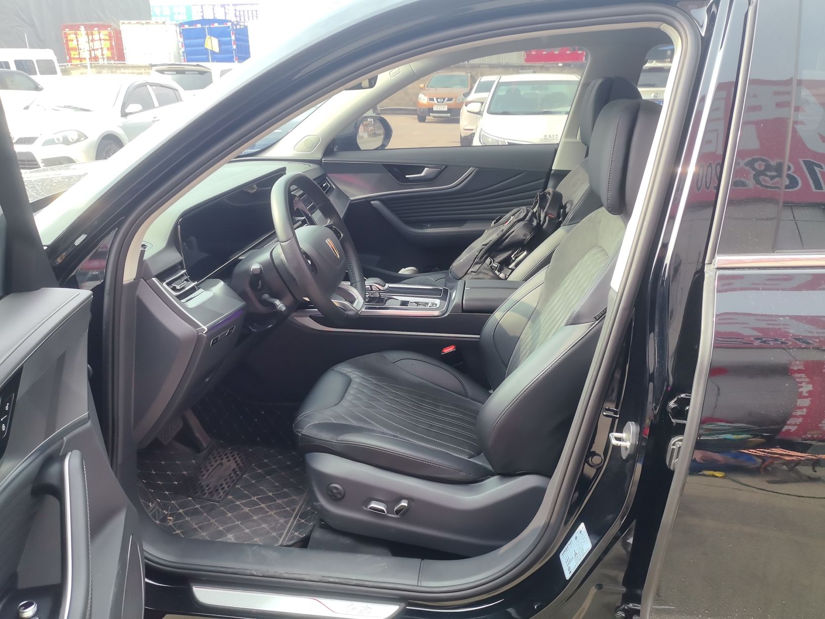 المقاعد الأمامية داخل السيارة