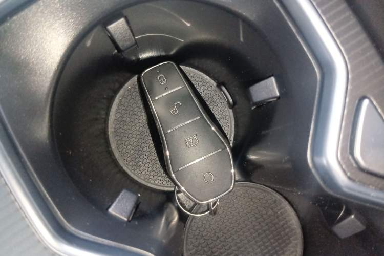 Used BYD Song L DM-i 2025 Intelligent Driving Version 160 km Beyond-Range Type Vehicle Key