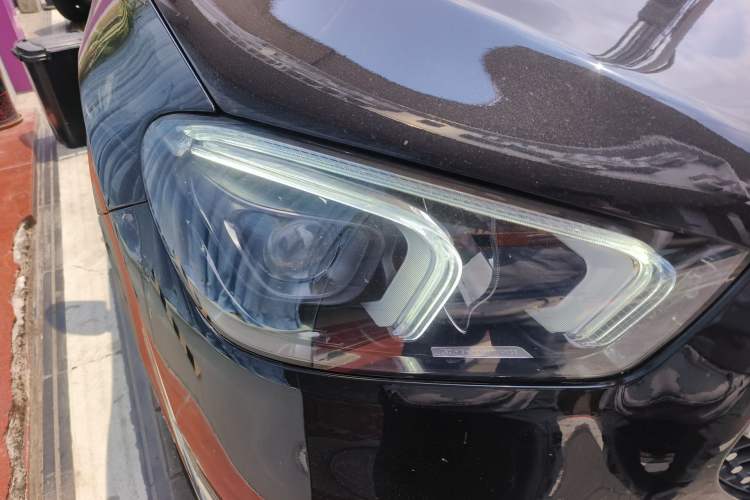 Used Mercedes-Benz GLE 2022 Refreshed GLE 450 4MATIC Luxury Edition Right Front Headlight