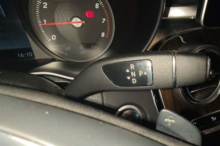 Used Mercedes-Benz C-Class 2015 Facelift C 200 L

