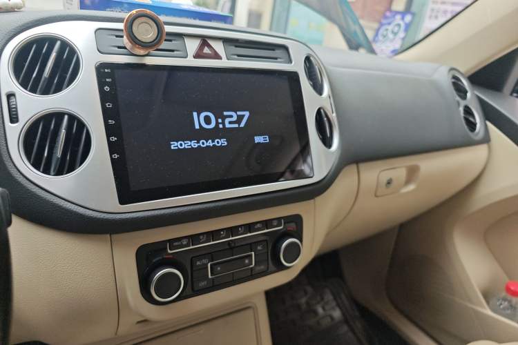 Used Volkswagen Tiguan 2012 1.8TSI Automatic All-Wheel Drive Fashion Edition Audio And AC Panel