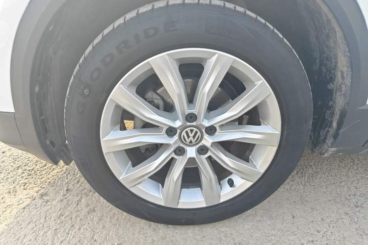 Used Volkswagen T-ROC 2018 230TSI DSG Two-Wheel Drive Advanced Version China V Standard Left Front Wheel Hub